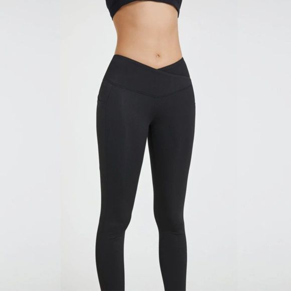 Black Crossover Legging With Pocket - Crossover Waist - Crossover Legging - Picture 4 of 6
